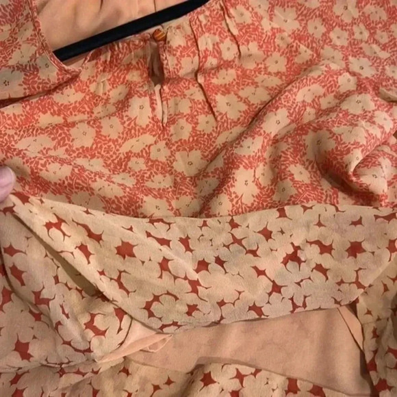 Tory Burch Size 6 Silk Floral Print Chiffon Blouse - Picture 6 of 6